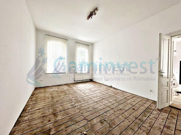 Casă ultracentrală cu apartament și demisol, zona Republicii pietonala, Oradea