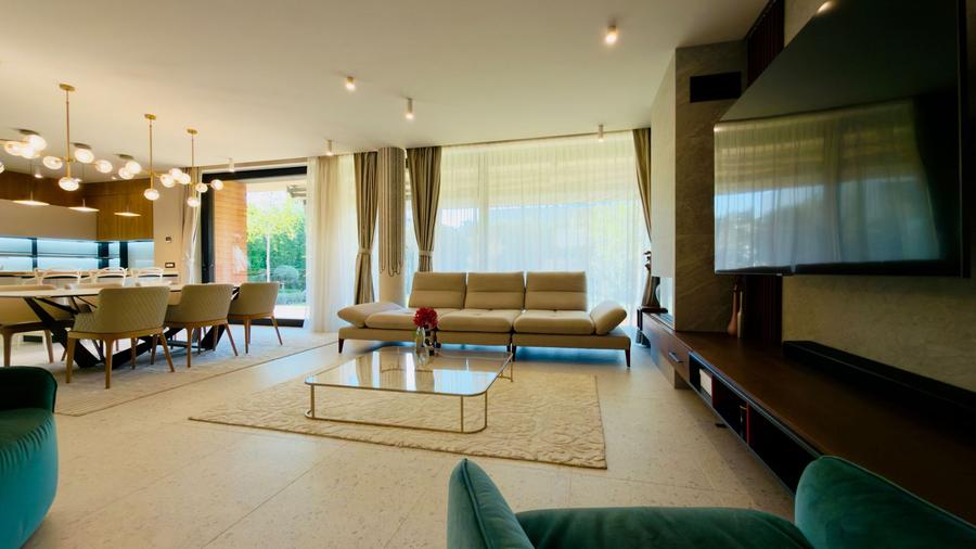 Casa / Vila Amber Gardens | Tunari | 6 camere | Otopeni
