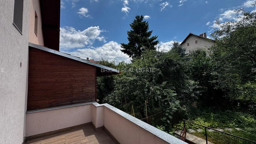 Casa de vanzare tip duplex- proprietate exclusiva in Centru vechi -curte privata - 21