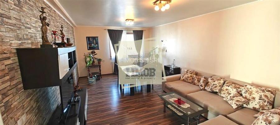 Apartament 3 camere terasa 80 mp si  curte 145 mp zona Calea Cisnadiei - 3