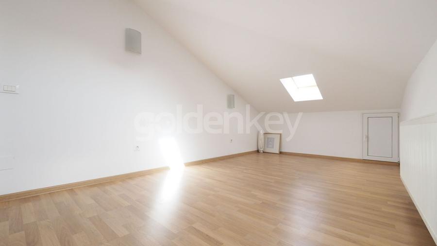 Apartament triplex modern cu 5 camere