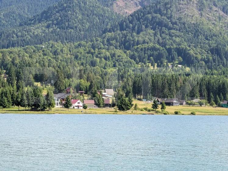 Cabana/Pensiune de vânzare în Colibița, cu acces la lac