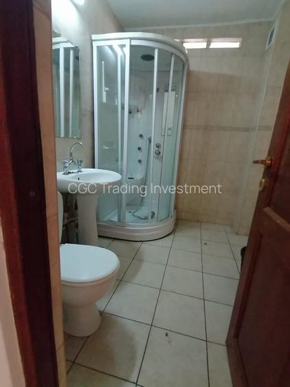 Centru apartament cu 4 camere si garaj proprietate - 10
