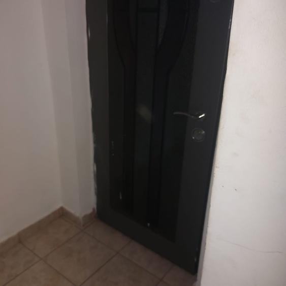 Apartament decomandat 4 camere ultracentral (zona Primarie) etajul 4/4.