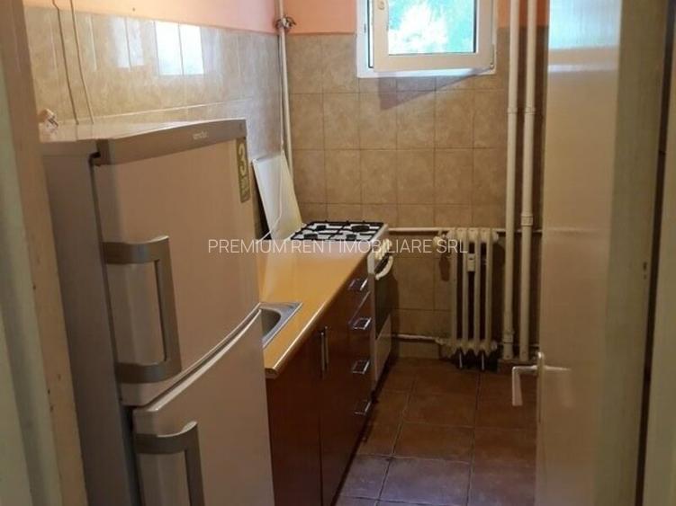 Dristor, garsoniera langa metrou, etaj 1, bloc mixt, utilata, mobilata - 3