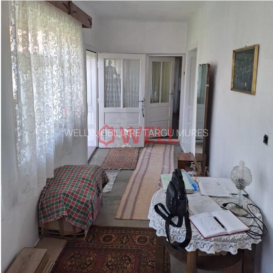 CASĂ FAMILIALĂ DE VÂNZARE, SITUATĂ ÎN GHINDARI - 2
