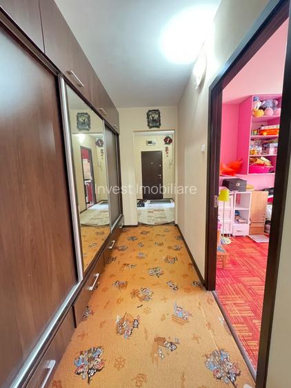 Apartament 3 camere decomandat-72 mp-Podu Ros-Palas Mall