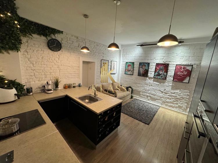 Apartament decomandat de inchiriat cu 2 camere  in P-ta Romana