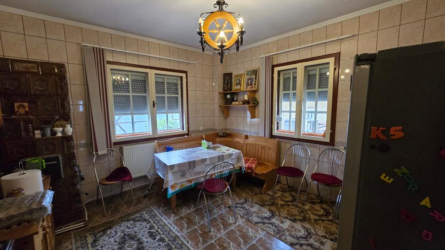 Vila de vanzare Petresti Crang