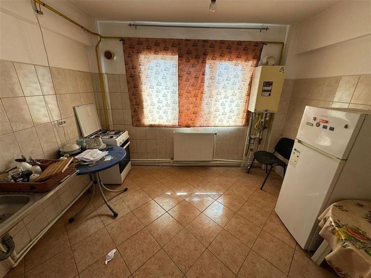 Apartament 2 camere, 60mp , etaj 4 cu acoperis