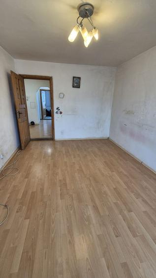 Apartament de vanzare 2 camere la 10 min. de metrou 1 Decembrie 1918