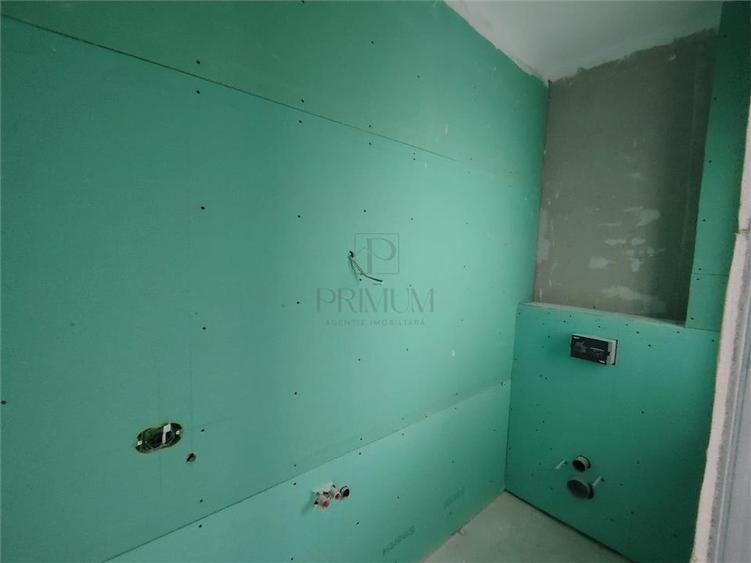 Duplex spatios - dormitor la parter - bucatarie mare