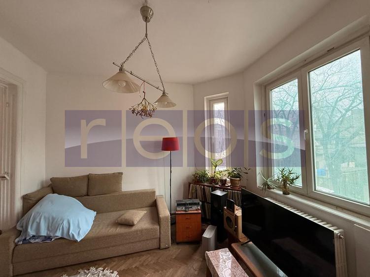 VANZARE VILA FORMATA DIN 3 APARTAMENTE | ZONA MALL VITA |