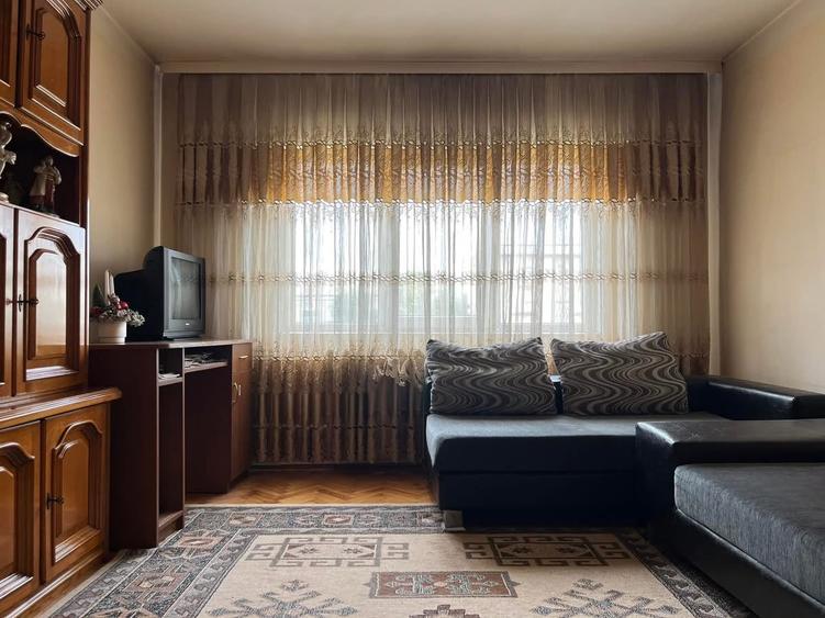 Apartament 3 camere, Tip PB, 68 mp utili, Etaj 3, Zona Decebal,Oradea.