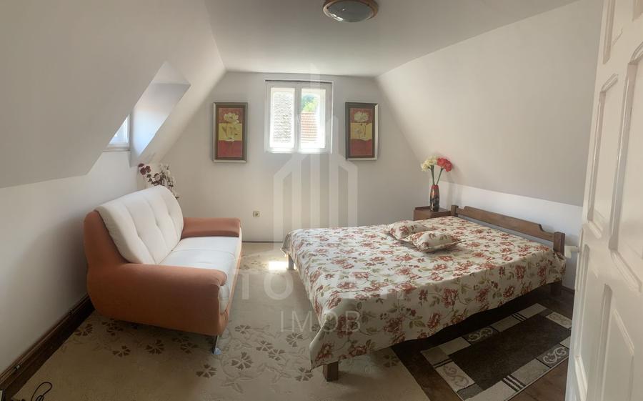Casă în centrul Cisnădioarei cu 243mp de locuit și teren de 936mp
