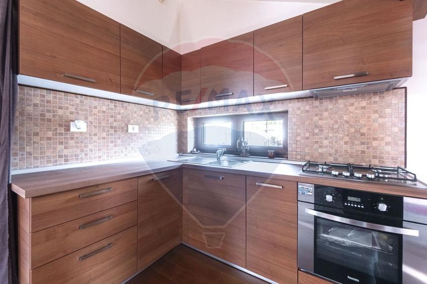Arhitectura din Piatra si Lemn pe Malul Lacului Mogosoaia