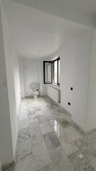 Spațiu comercial P+1, 184 mp, parcare, zona Central