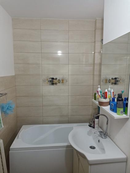 Apartament 2 camere renovat vedere la soare