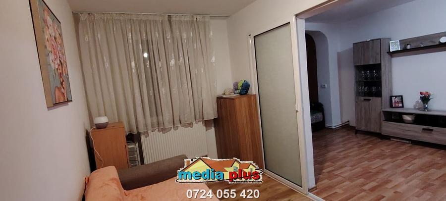 Vânzare apartament 3 camere, etaj 1, Micro 19 – mobilat complet