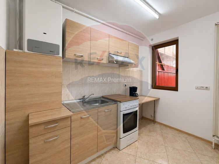Spatiu de birouri de inchiriat | Depozit exterior 60 mp | Piata Abator - 3