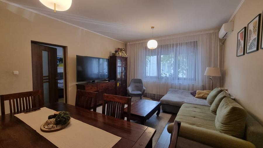 Apartament 3 camere parter zona centrala