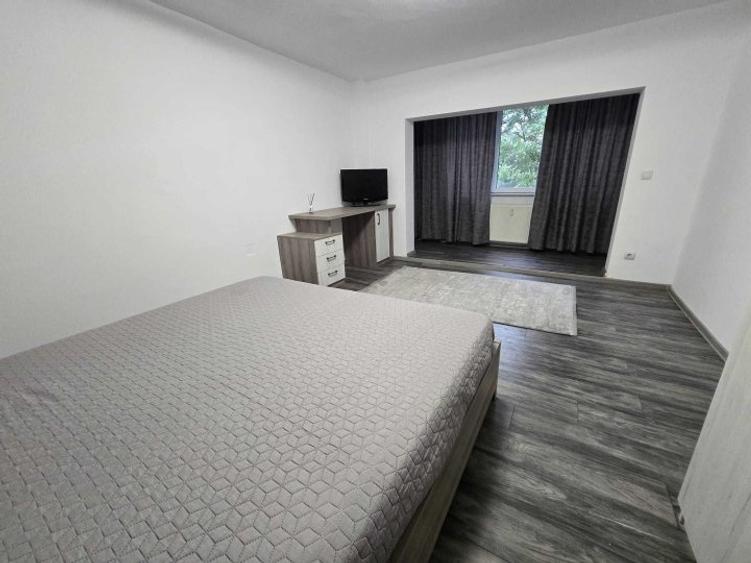 Garsoniera Mall Vitan renovata recent 40mp AC