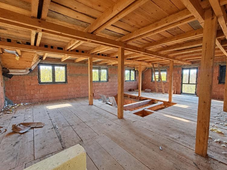 Casă P+M intabulată, utilitati 911 mp teren, Vulcan – Zona Lacuri , 0% comision