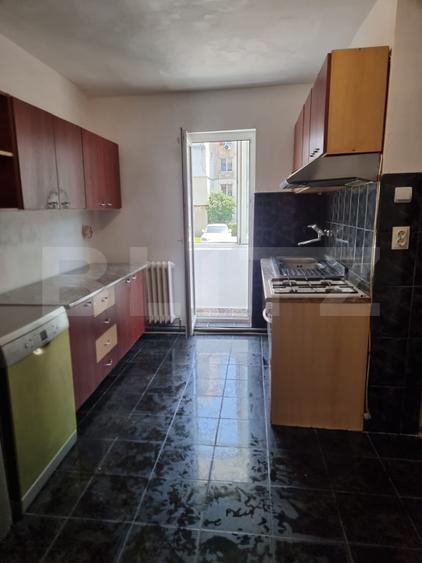 Spatiu comercial, 65 mp, zona Imparatul Traian