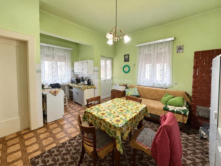 Apartament cu 3 camere de vanzare  la casa în zona CENTRU, 132 mp utili | Etaj 1 - 5