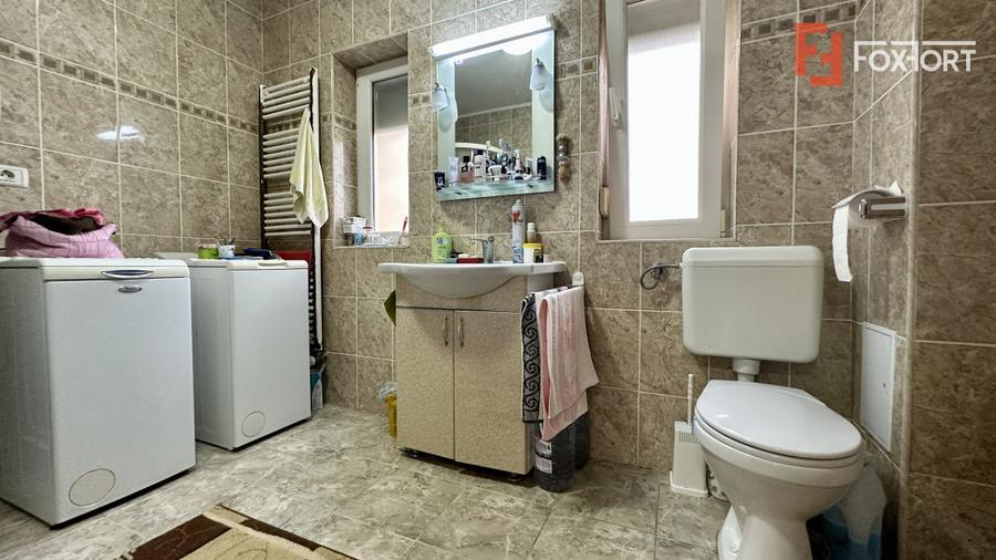 Casa individuala 5 camere si teren 1000 mp, in Sag