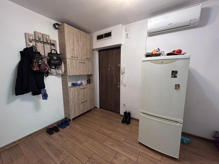 - Apartament 2 camere Renovat Total, zona Garii. Suprafata 48mp.