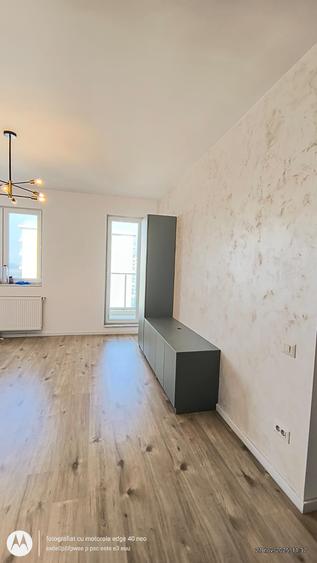 Apartament cu 3 camere, 2 bai si loc de parcare