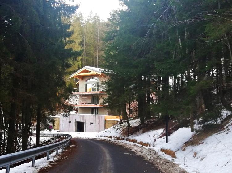 Cabana turistica de vanzare in Paltinis - Sibiu