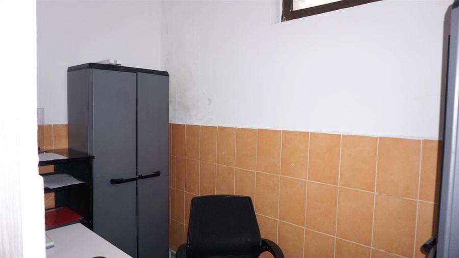 DE INCHIRIAT - SPATIU COMERCIAL CENTRAL 85 MP