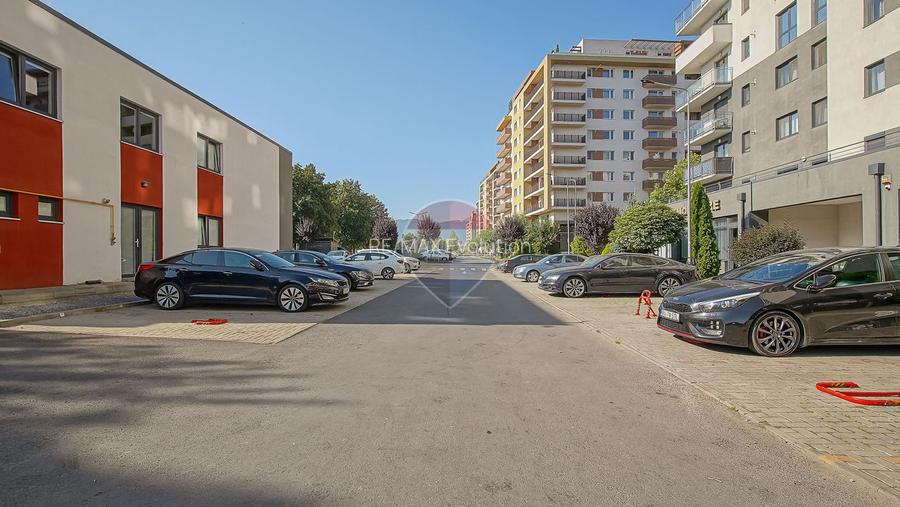 Apartament 3 camere | Etaj 5 | Boxă | Maurer | Tractorul