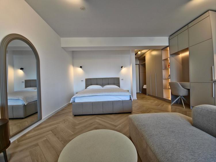 Prima închiriere Studio lux vedere lac parcare subterană Mamaia