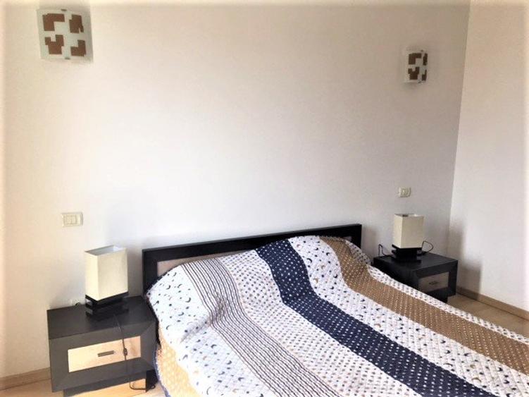 FOR STUDENTS 3 camere , St. Vlas (Piano Bar), 600 euro/luna