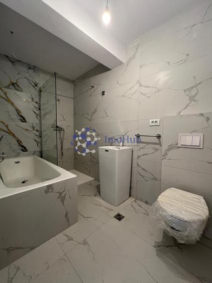 Apartament 3 camere de vânzare Lânga Profi
