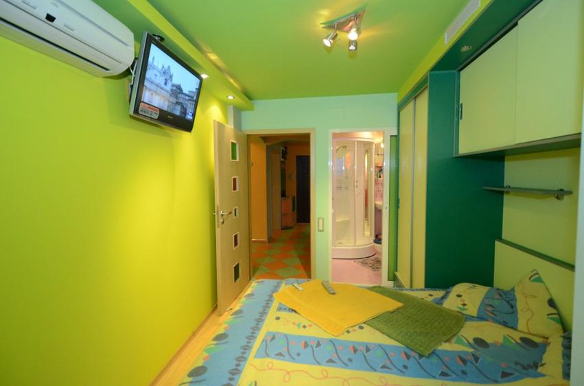 Ap tehnologic & finisari de anvergura, NOU: 1 living-3dorm-4terase-2bai, 120mp