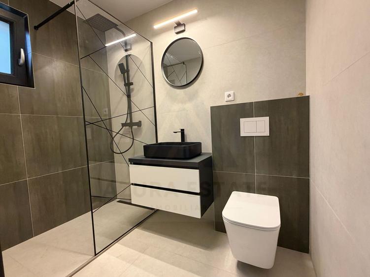 Apartament premium vila tip boutique 4 camere 4 bai si curte 200 mp