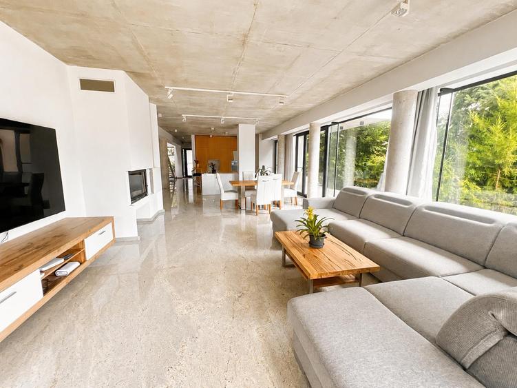 Furnished fully equipped G+2 villa 2014 building, 5 terraces, 700sqm plot Pipera