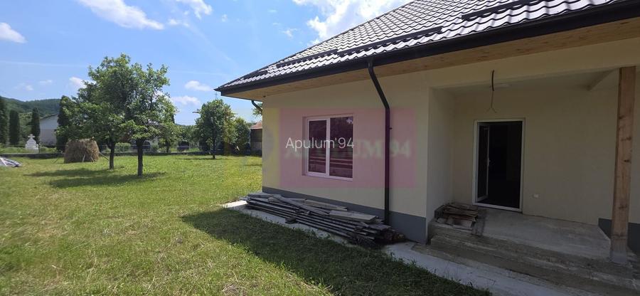 Casa de vanzare cu 4 camere in Brebu - 4