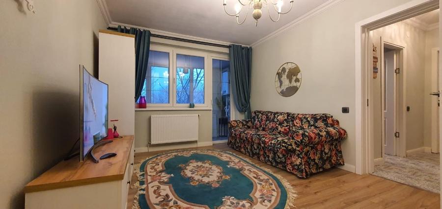 Exclusivitate,Tomis I,3 camere,mobilat/utilat lux,centrala gaz,etaj 4 cu pod