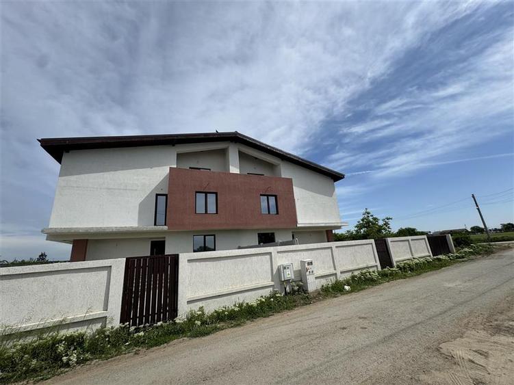 VANZARE VILA 7 CAMERE CIOROGARLA -DOMNESTI TOATE UTILITATILE