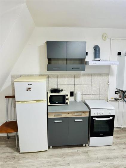 Apartament modern 2 camere la mansarda zona Semaforului