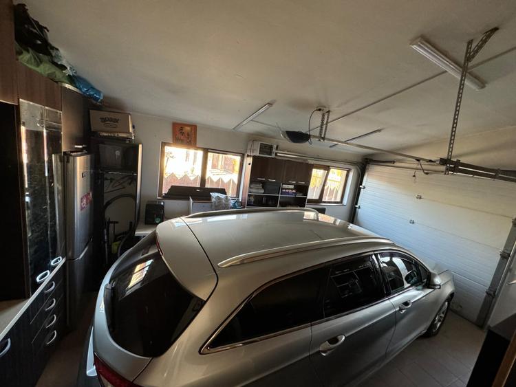 Casa individuala 165 mp utili, 350 mp teren , 2 parcari , Floresti