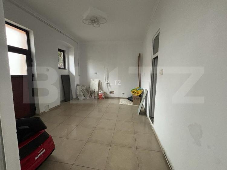 Casa de vanzare in centru orasului ideal ca si spatiu comercial - 7
