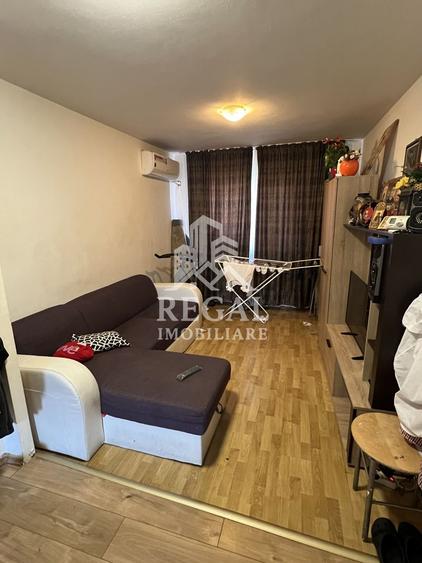 Apartament 3 camere de vânzare – Micro 5/1, Bd. Traian