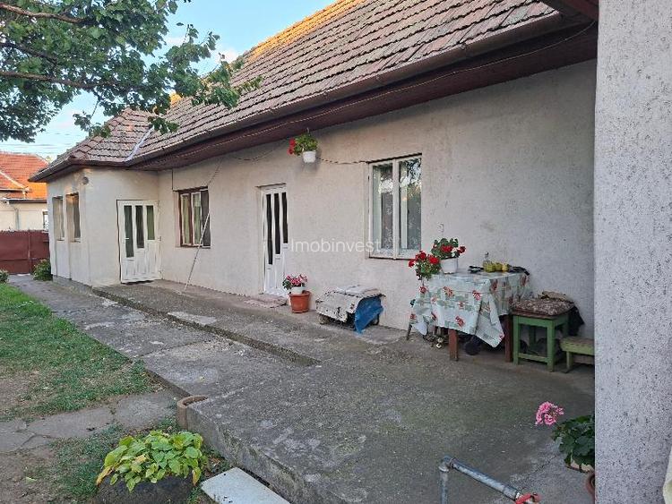 De vanzare casa cu 3 camere in Mureseni