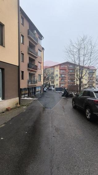 Spațiu comercial de vanzare in Floresti
